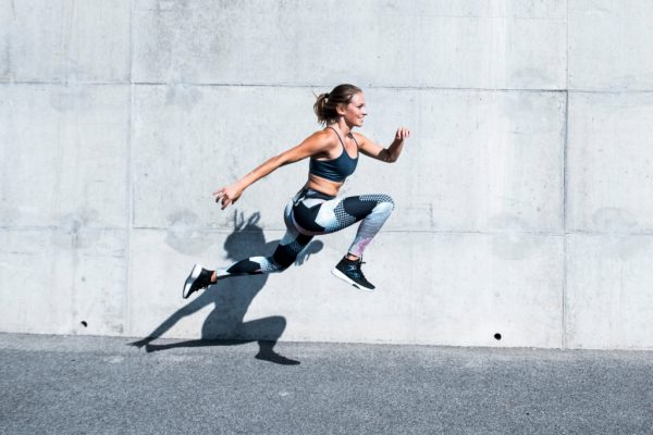 woman doing HIIT workout